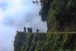 GUIADO >> BOLÍVIA, DEATH ROAD, SALAR DE UYUNI E ATACAMA >> MOUNTAIN BIKE TOUR >> 7 NOITES