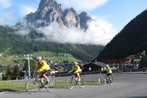 AUTOGUIADO >> DE CORTINA A BOLZANO >> DOLOMITAS >> 7 NOITES