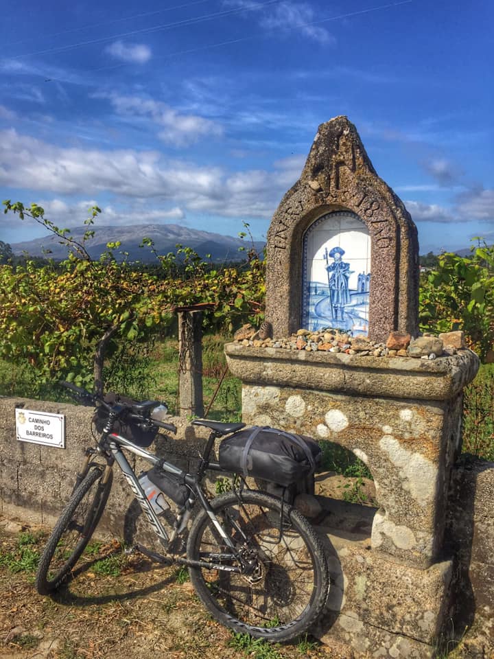 GUIADO>>SANTIAGO DE COMPOSTELA CENTRAL PORTUGUES>>7 NOITES