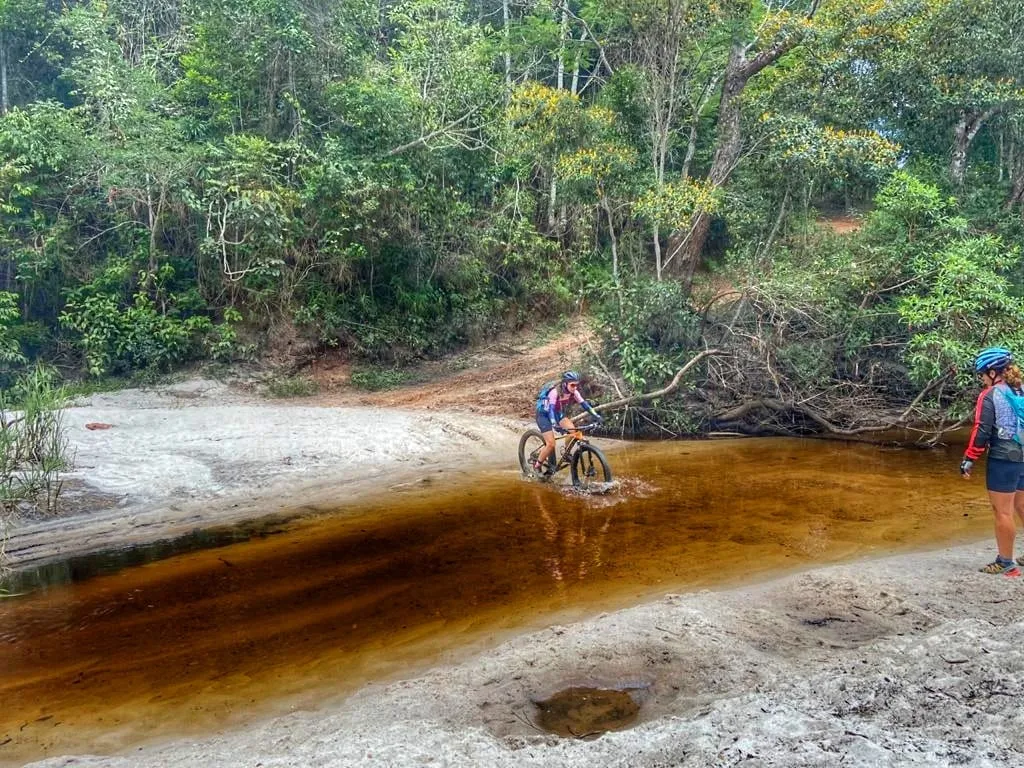 GUIADO >> TRAVESSIA DAS AGUAS VERTENTES >> SERRA DO ESPINHAÇO >> 4 NOITES - foto 13
