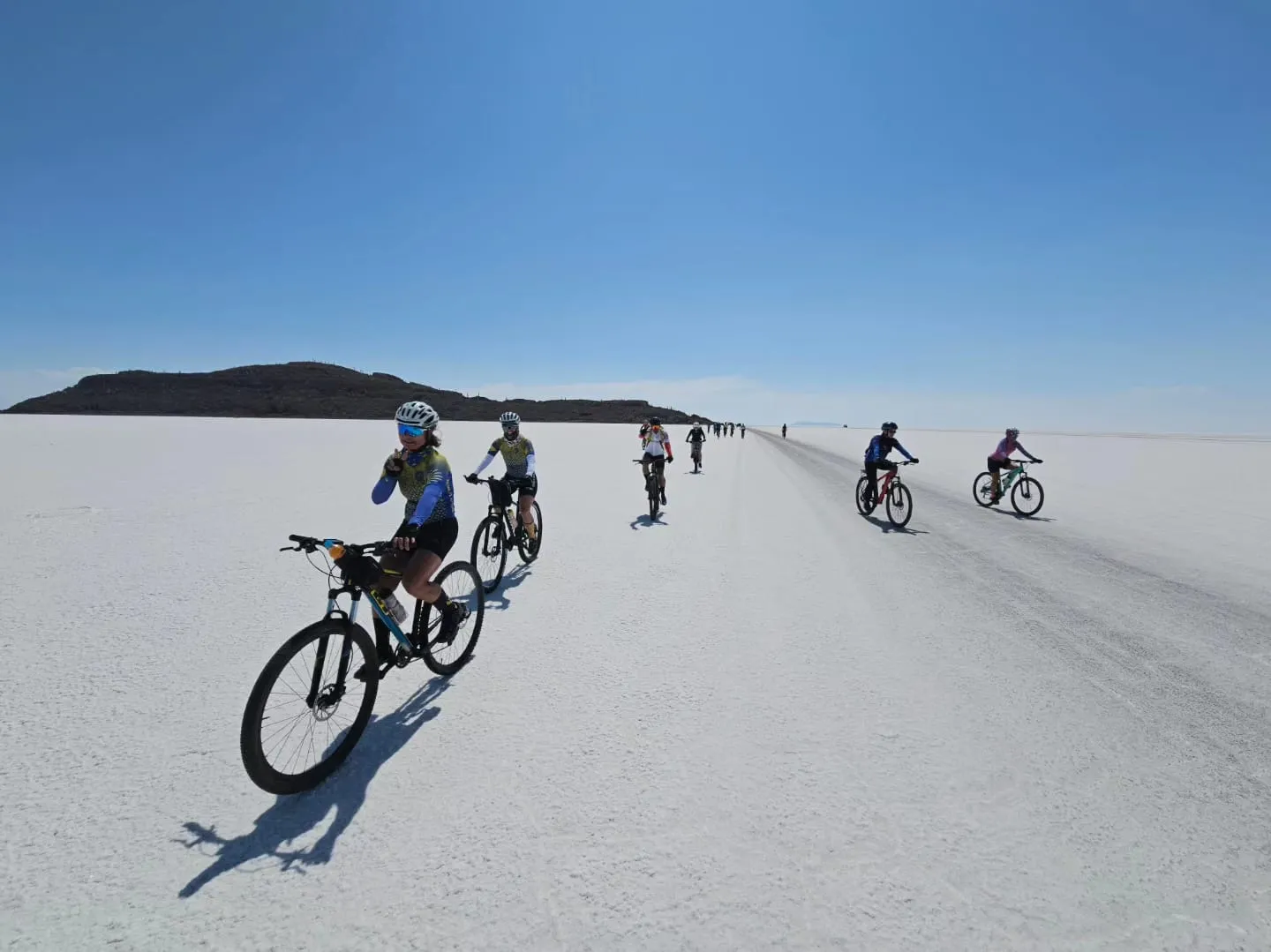GUIADO >> BOLÍVIA, DEATH ROAD, SALAR DE UYUNI E ATACAMA >> MOUNTAIN BIKE TOUR >> 7 NOITES