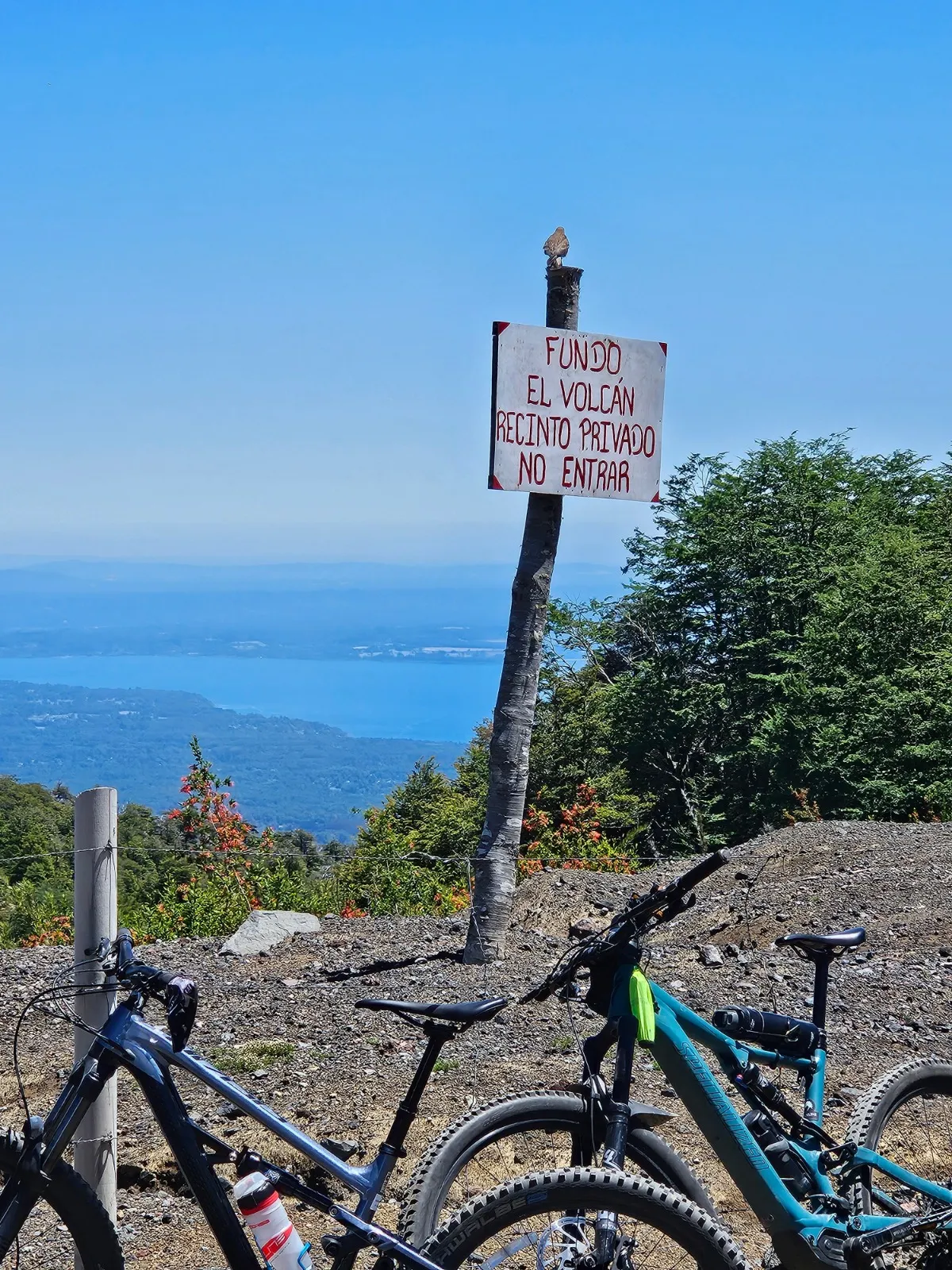 GUIADO >> MOUNTAIN BIKE TOUR >> VULCÕES DO CHILE MTB TOUR